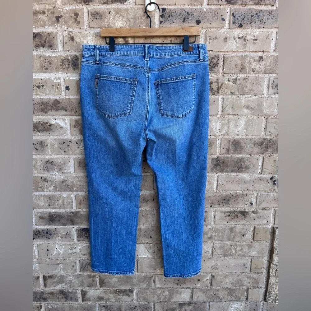 PAIGE Noella Classic Blue Jeans size 32